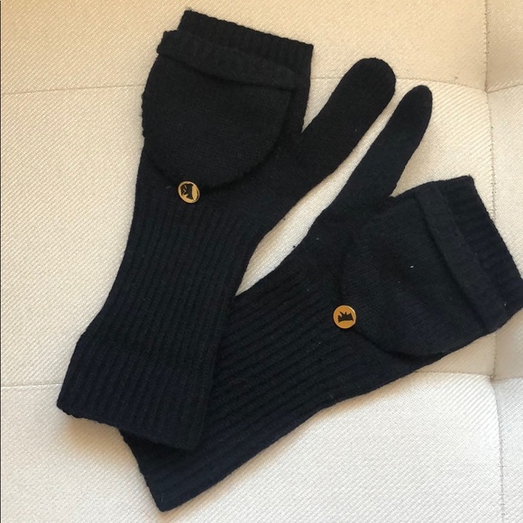 Juicy Couture Accessories - Juicy Couture Lightweight Wool Mittens